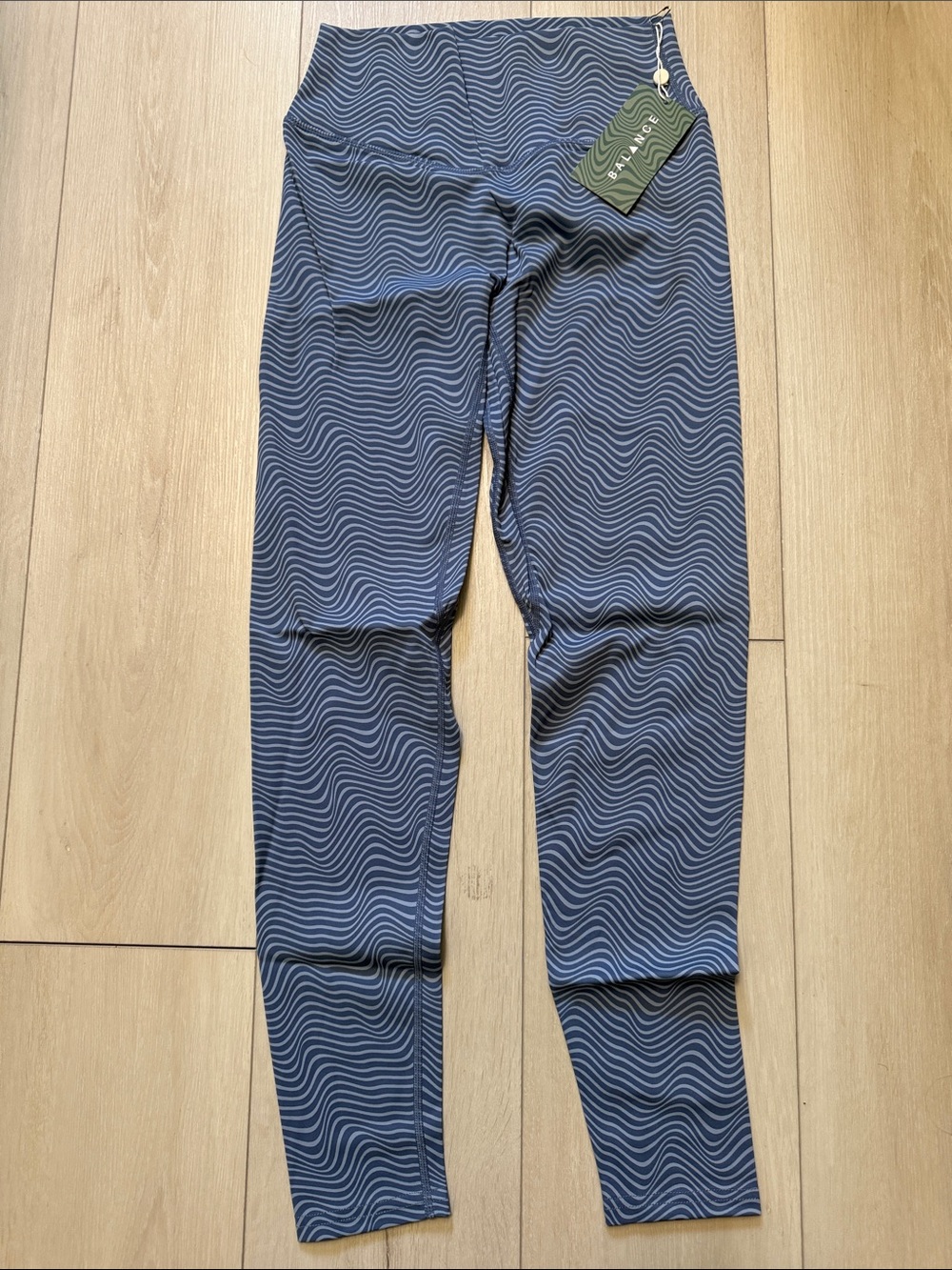 Women’s Balance Athletica Navy Wave-Print leggings NEW size M